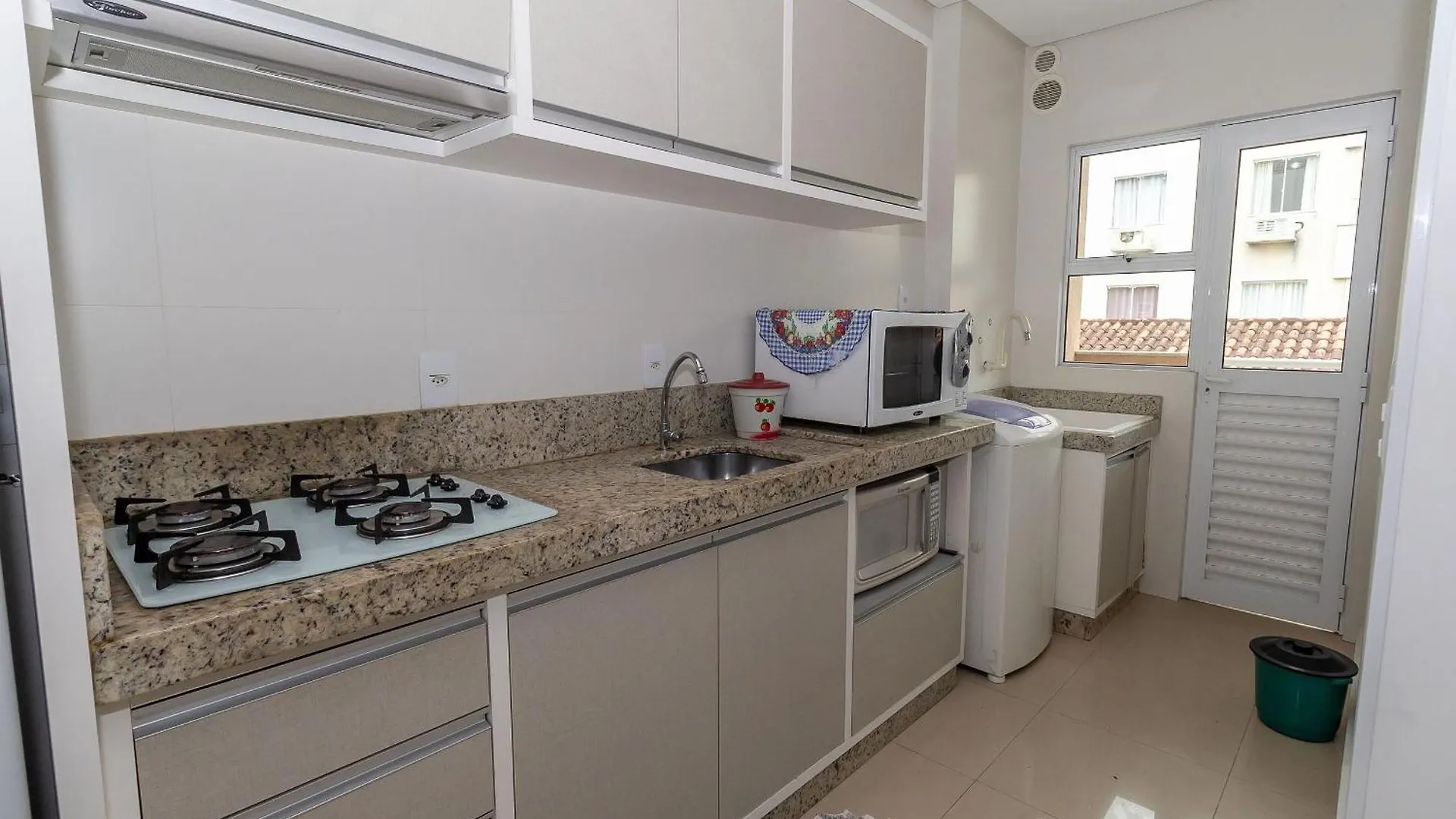 449 - Lindo Apartamento De 3 Dormitorios A 100M Da Praia De Bombas Bombinhas Apartment